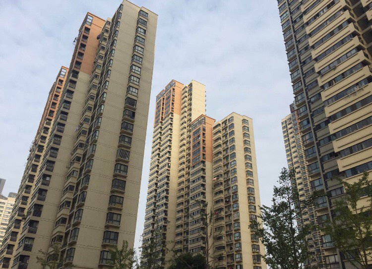 Edificio de los apartamentos compartidos de Shanghái