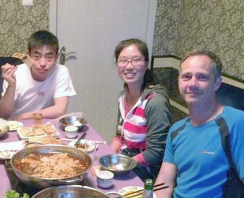 Cenando en un hogar anfitrión en china